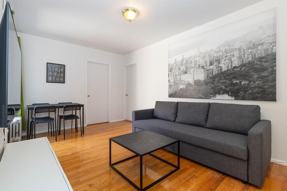 334 E 96th St unit ID1032040P, New York, NY 10128 - photo 1