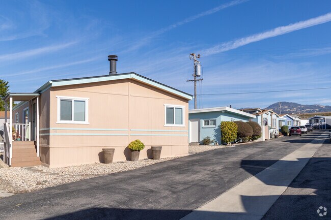San Simeon also has a small manufactured home community.