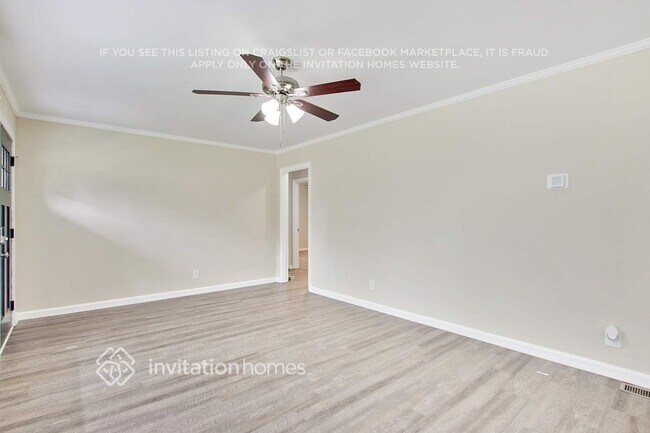 2246 Collins Dr, Atlanta, GA 30344 - photo 6