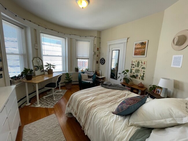 27 Saint Lukes Rd, Allston, MA 02134 - photo 2