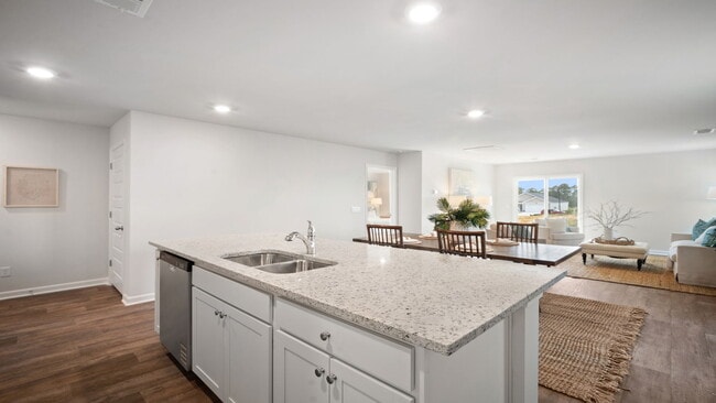 105 Hollingsworth Loop unit 36205453, Statesboro, GA 30461 - photo 4