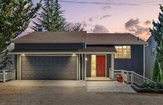 7450 SW 17th Dr, Portland, OR 97219