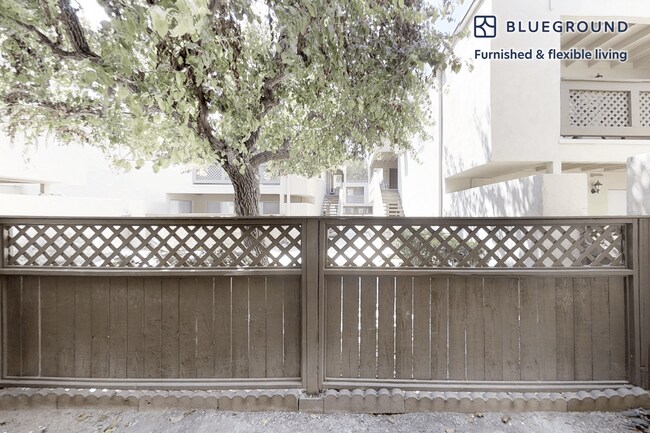 6700 Warner Ave unit FL1-ID10701A, Huntington Beach, CA 92647 - photo 4