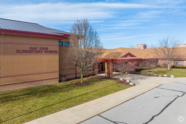 Fort Wayne's Oak View Elementary School teaches grades K-5.