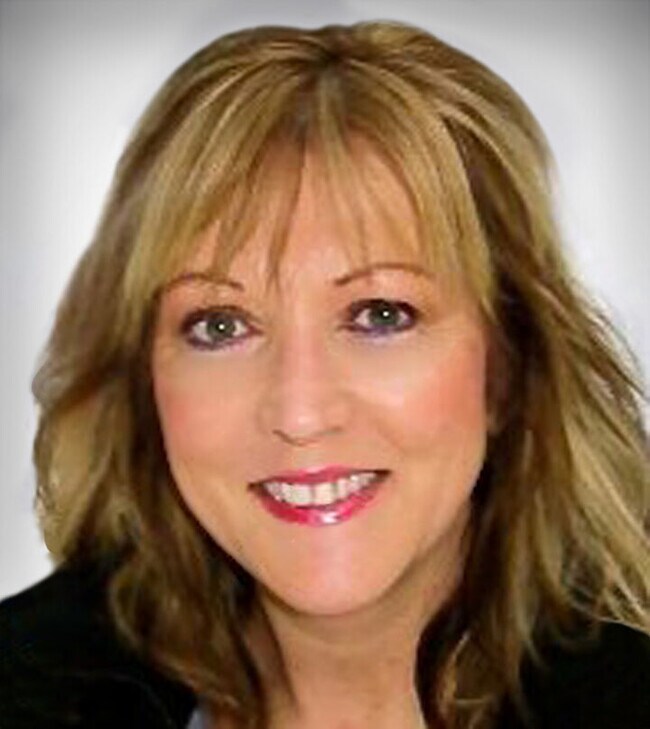 Valerie Davis Real Estate Agent in Tigard, OR