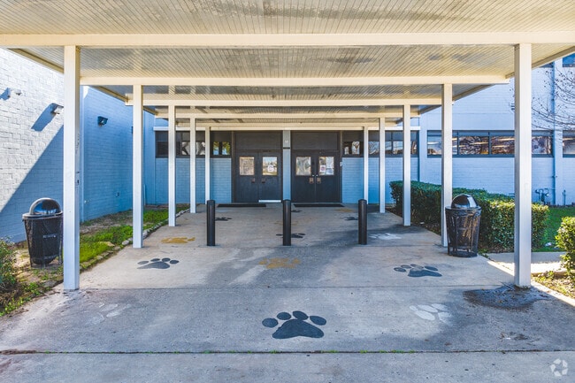 Lillie B Williamson High School-entrance 2