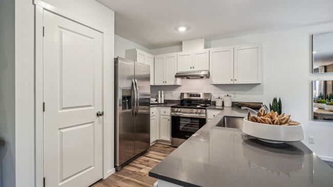 5778 Durst St, Eugene, OR 97402 - photo 2