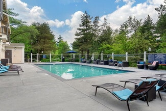 304 118th Ave SE, Bellevue, WA 98005