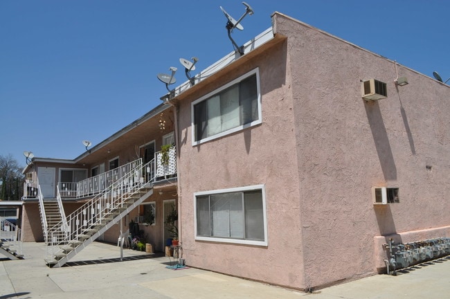 9121 Orion Ave, North Hills, CA 91343 - photo 7