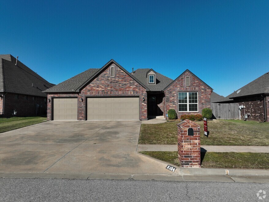 8104 N 76th East Ave, Owasso, OK 74055 - photo 2