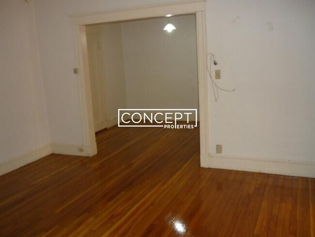 237 Freeman St unit 2, Brookline, MA 02446 - photo 2