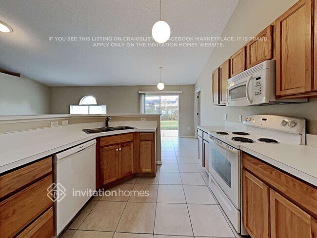 919 Amboise Ln, Kissimmee, FL 34759 - photo 7