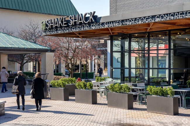 Barcelona residents love Old Orchard mall as a great place to grab lunch with a friend.