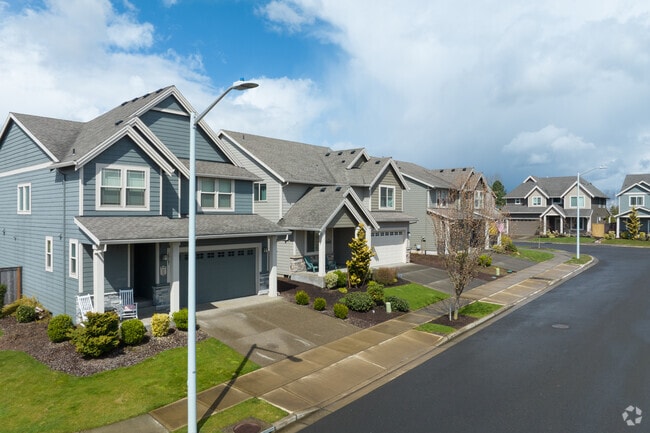 Traditional home styles in Tower Vista