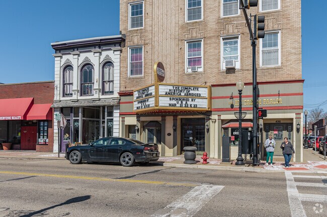 The Salem Community Theatre was founded in 1977 and offers a variety of plays throughout the year.