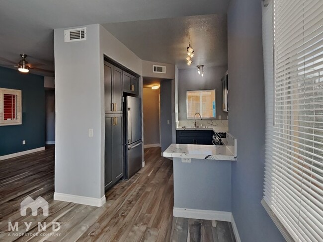 1050 E Cactus Ave unit 2130, Las Vegas, NV 89183 - photo 4