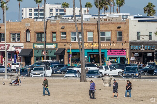 Newport Beach is the go-to spot for diverse shopping and dining experiences.