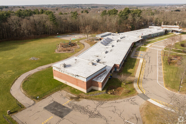 Students K-5 can attend Gerald M. Parmeter School in Franklin.