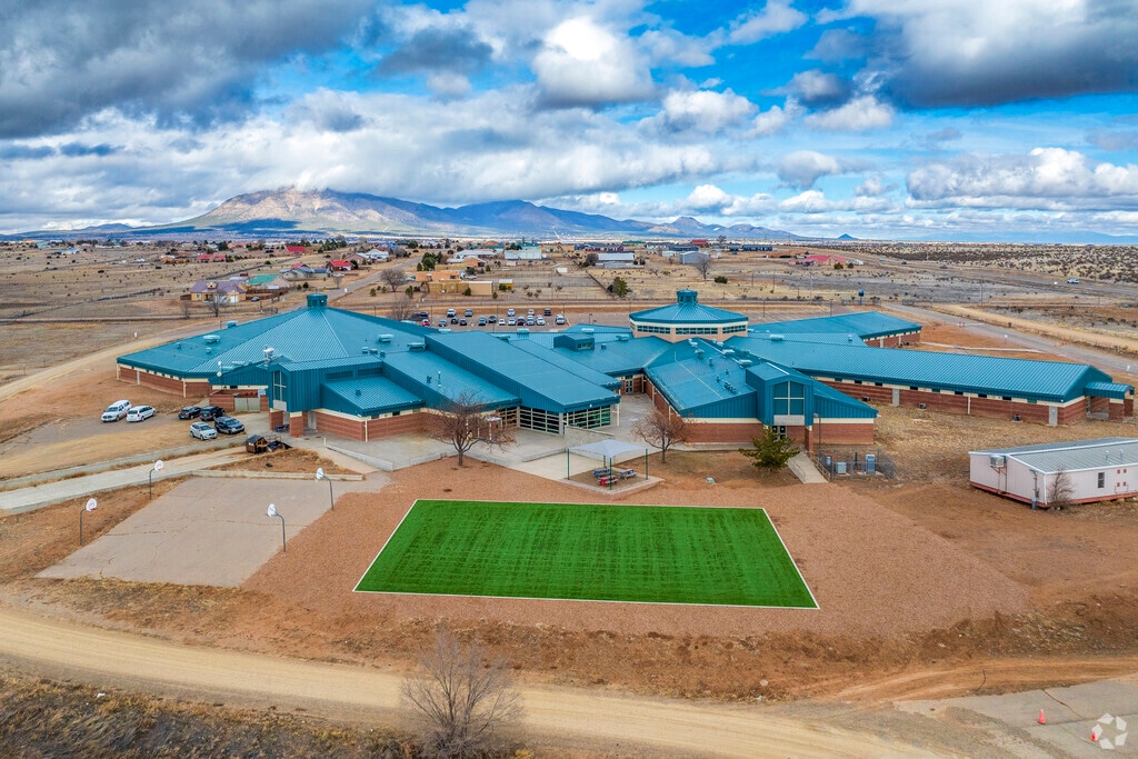 Edgewood Middle receives an A-minus-rating from Niche.