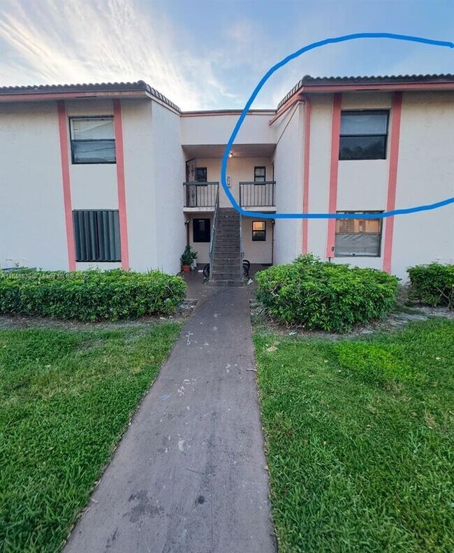 900 NE 209th Terrace, Miami, FL 33179