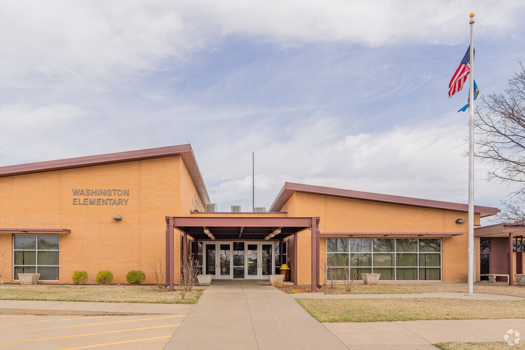 Washington Elementary School challenges students by offering an all encompassing curriculum.