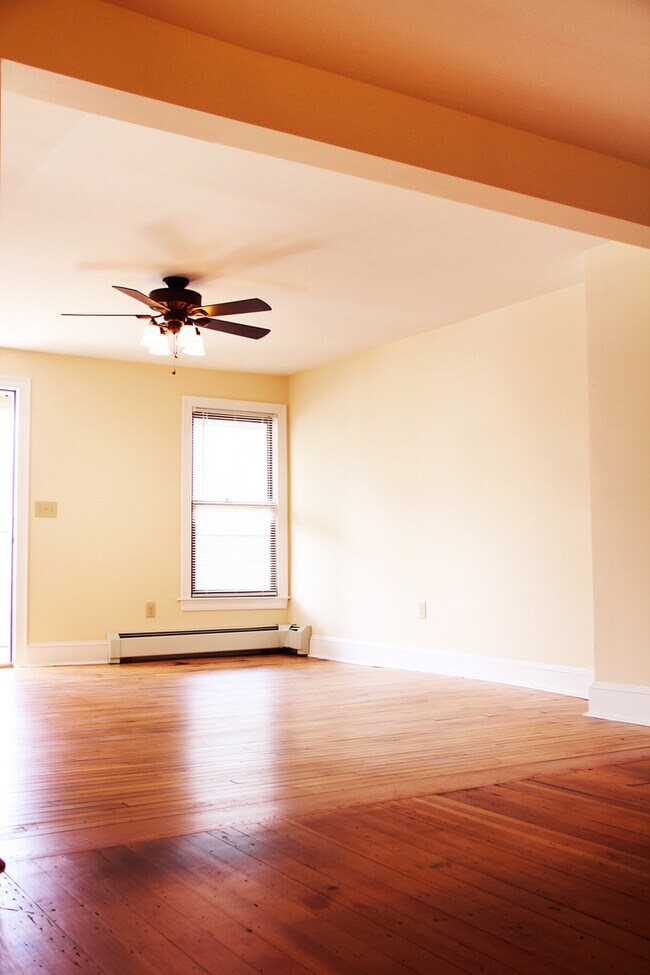 48 N Champlain St unit 1, Burlington, VT 05401 - photo 4