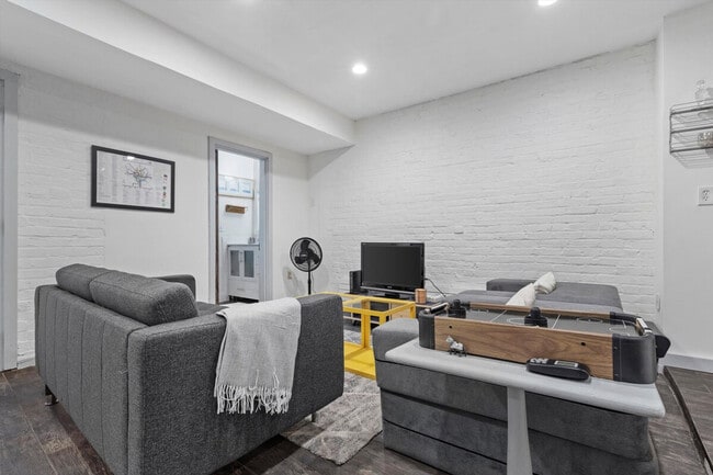 1709 Lanier Place NW unit ID1037737P, Washington, DC 20009 - photo 6