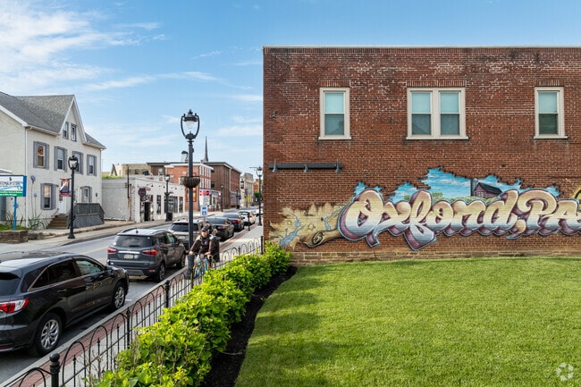 An artistic mural greets visitors to Oxford as they make their way down 3rd Street.