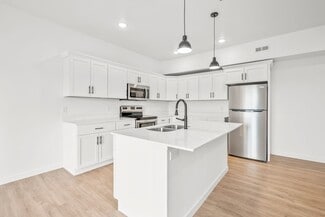 402 Fast Ln, Cedar Falls, IA 50613