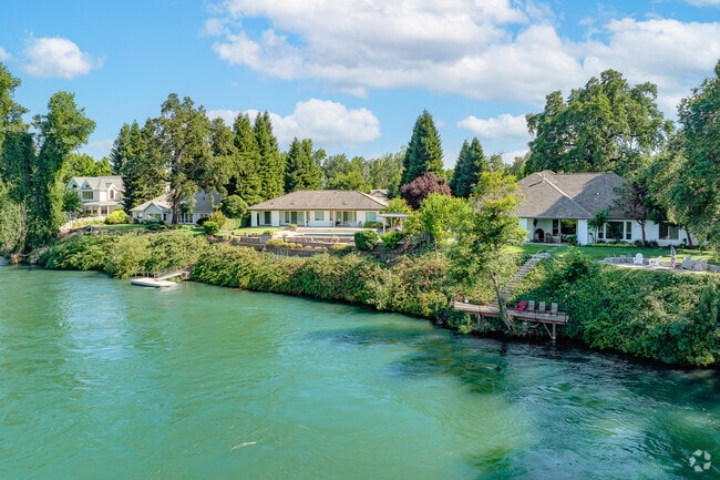 Large homes line the Sacramento River in Bonnyview.