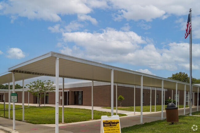 Union Cross Elementary School is located on High Point Road in Kernersville.