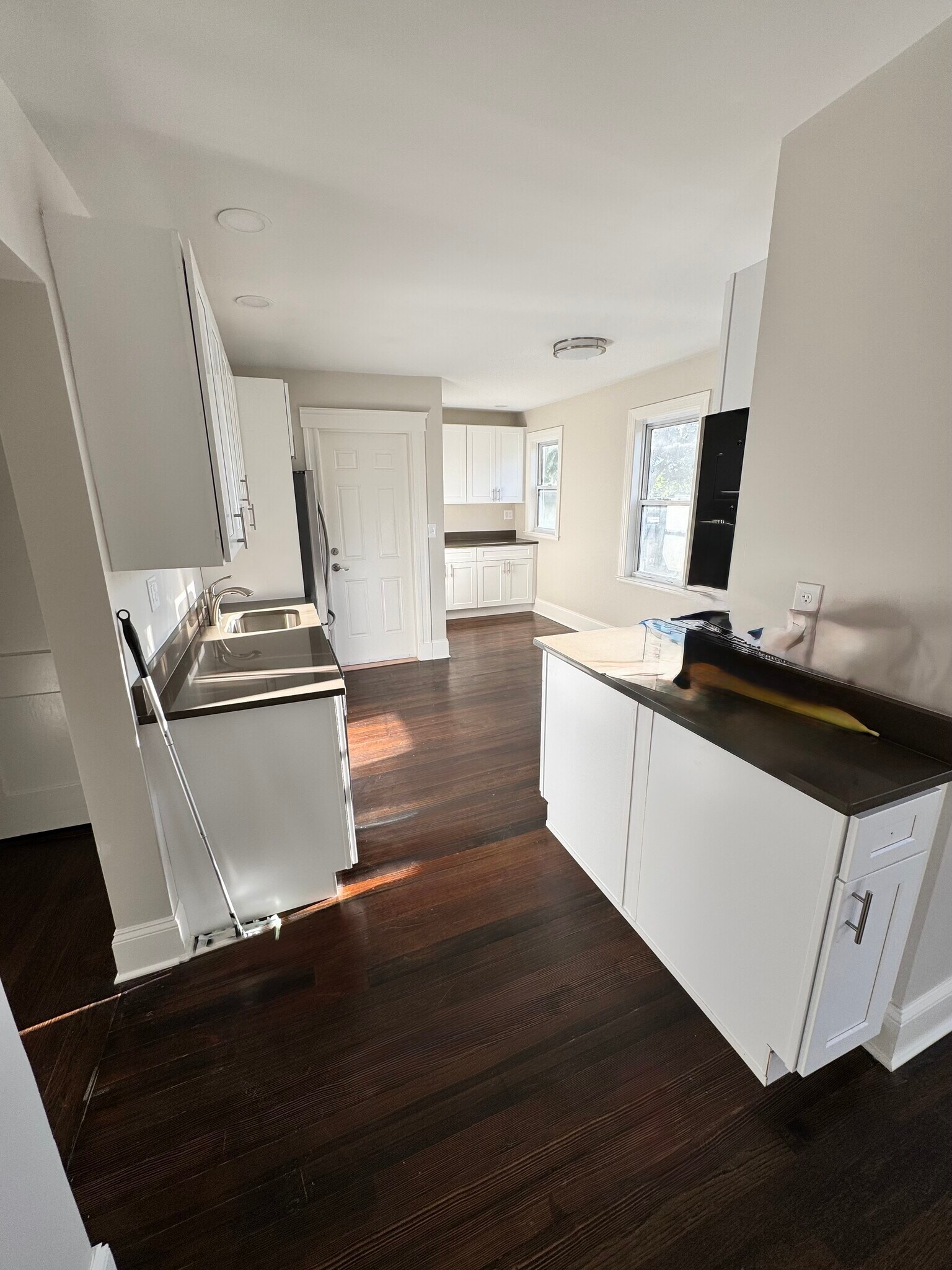 146 Avon St unit 146 Avon 1, Malden, MA 02148 - photo 1