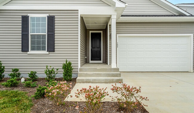 104 Midsummer Ln, Middletown, VA 22645 - photo 2