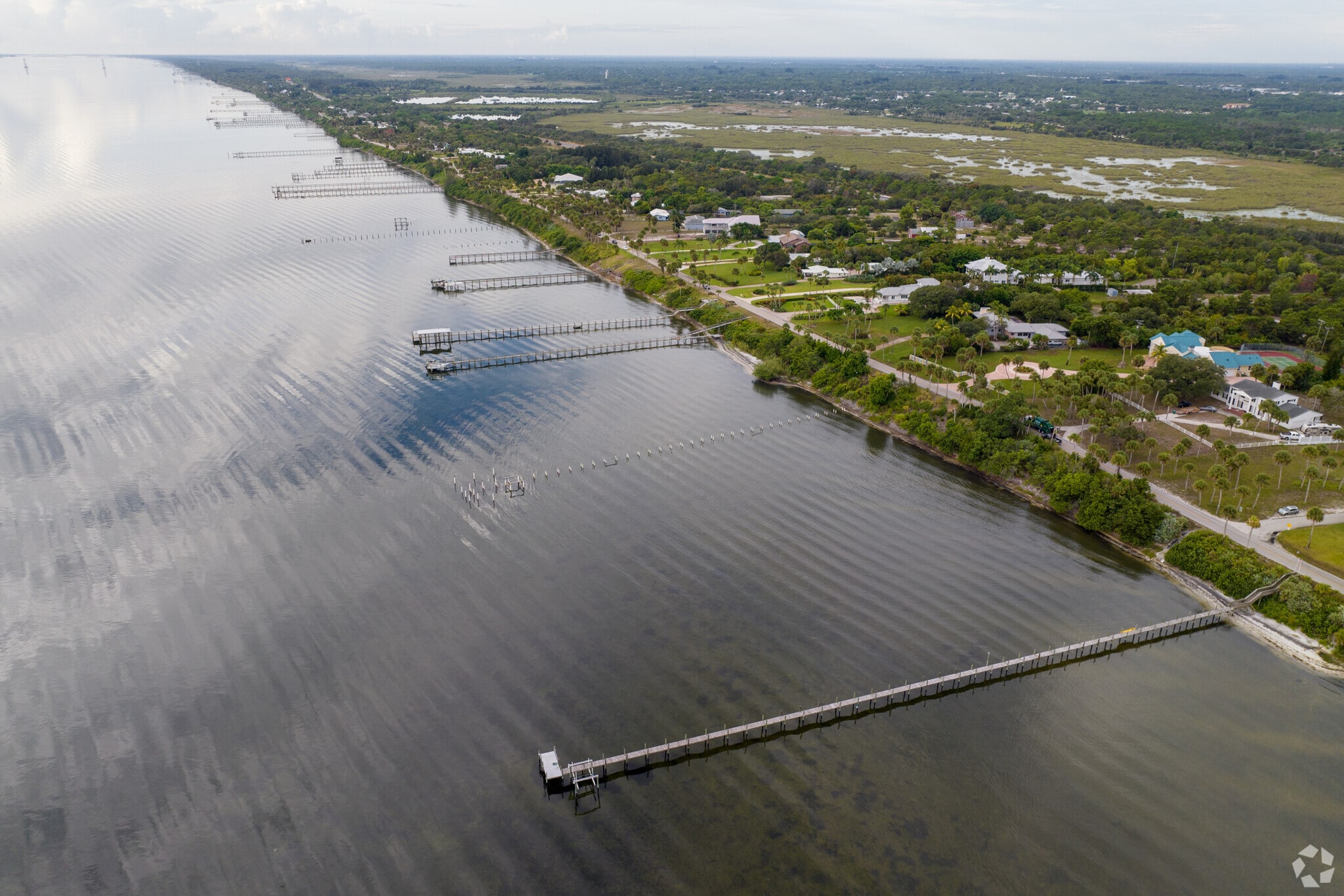 Shorefront homes in Fort Pierce South have close proximity to the Indian River.