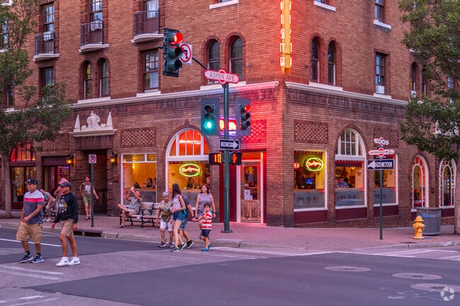 A short drive from Flagstaff Meadows is a downtown with a fantastic nightlife.