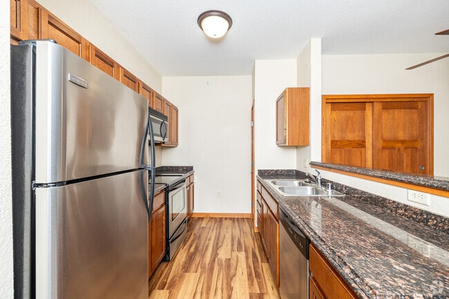 Heritage West Allis Senior Apts, West Allis, WI 53214 - photo 5