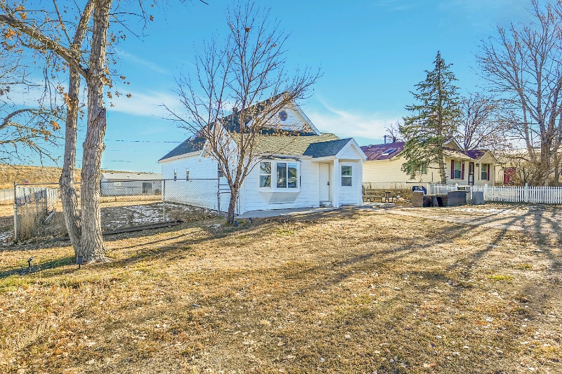 660 Hickory St, Hudson, CO 80642 - photo 1