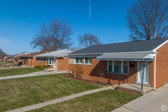 Original brick Ranch homes date to the 1960's in Northeast Warren.