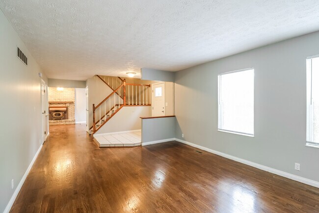 7561 Tanglewood Ln, West Chester, OH 45069 - photo 5