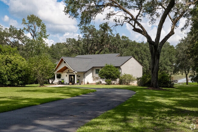 Lake Iamonia invites you to make memories to last a lifetime in a place you'll always call home.