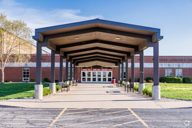 Students at Carl Junction High can participate in a variety of extra curricular activities and clubs.