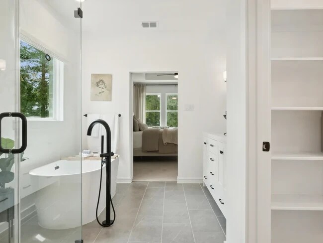 931 Tarkington Timbers Dr, Cleveland, TX 77327 - photo 3