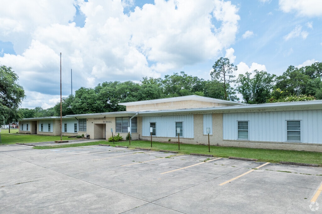 Sherrouse School in Monroe, LA serves grades K-12 with a 42 to 1 student-teacher ratio.