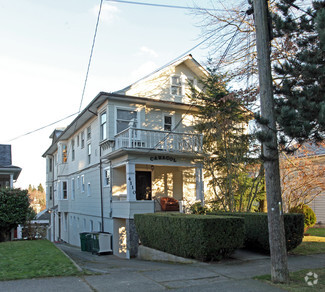 4110 Whitman Ave N, Seattle, WA 98103