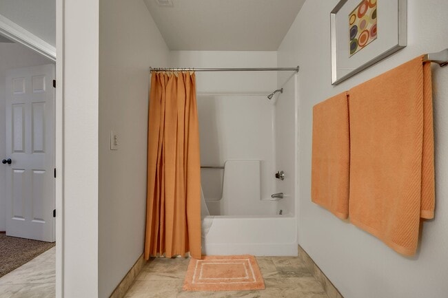 Nord Gardens, Chico, CA 95926 - photo 2