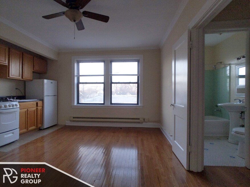 4542 N Damen Ave unit 4546-413, Chicago, IL 60625 - photo 1