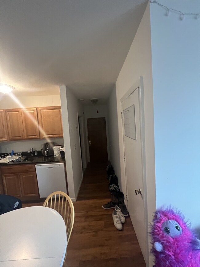 145 Endicott St unit 9, Boston, MA 02113 - photo 2