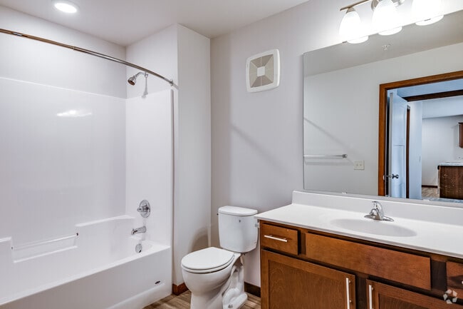 The Pines on 33rd, Saint Cloud, MN 56301 - photo 6