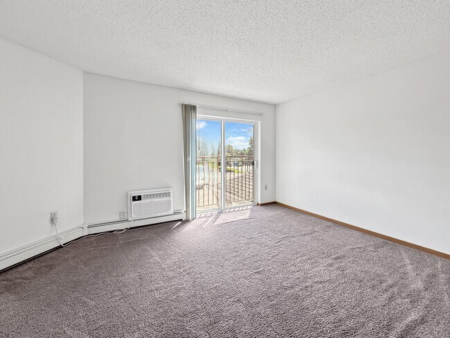 Crown Ridge Apartments, Minnetonka, MN 55305 - photo 5