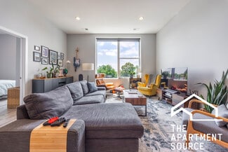 2247 W Lawrence Ave Unit 205, Chicago, IL 60625